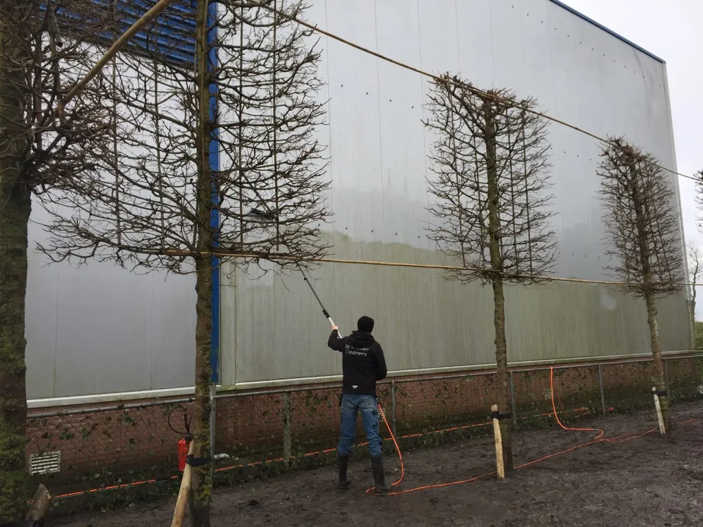 gevelbekleding reinigen in Heerhugowaard, De Ridder Cleaners